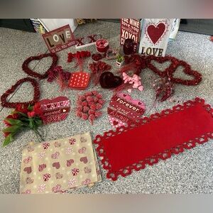 Valentine's Day Decor Bundle